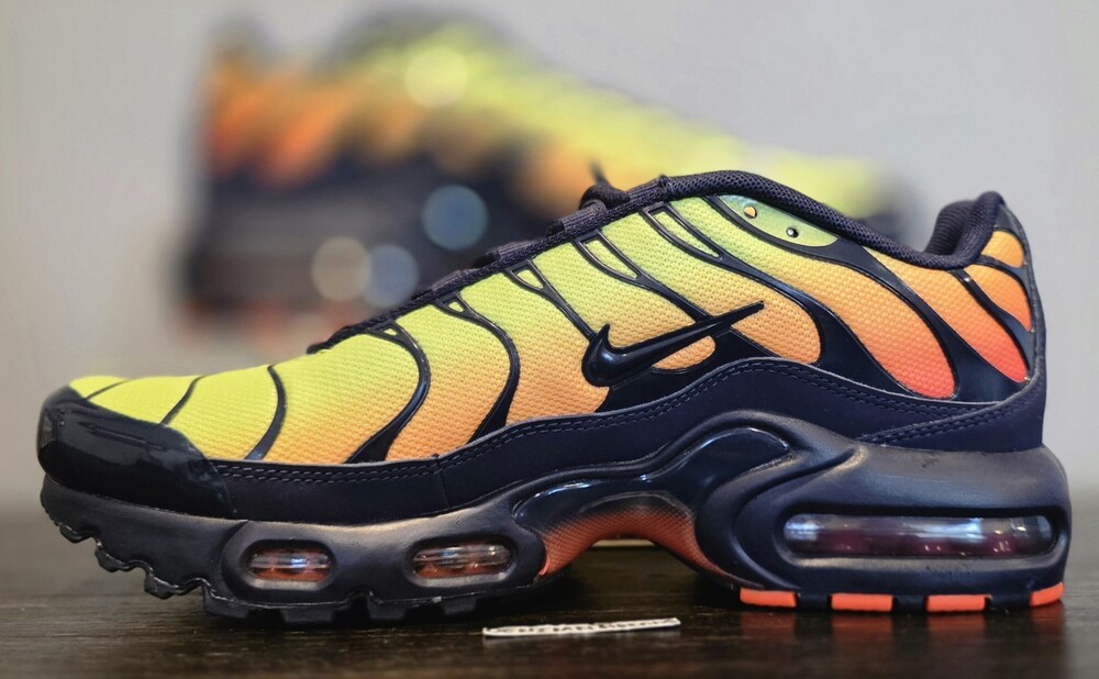 Nike Air Max Plus GS Tuned Tn 95 96 Lemon Venom Size 7Y CD0609-700 Womens 8.5 🔥 - Picture 3 of 8